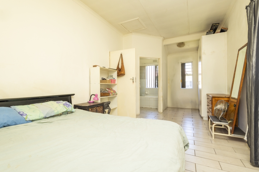 1 Bedroom Property for Sale in Oakglen Western Cape